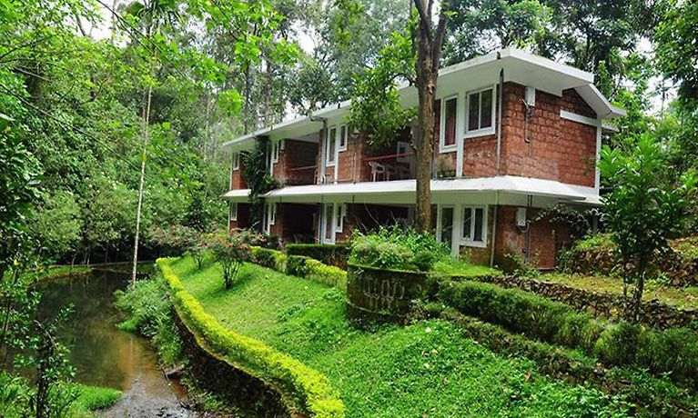 FALLING WATERS RESORT MUNNAR